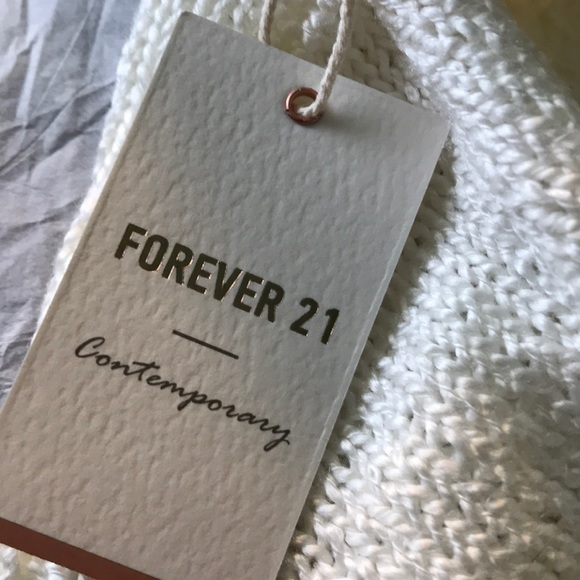 Forever 21 Open-Back Sweater - Picture 5 of 5